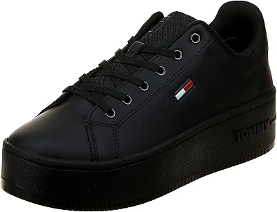 Tommy jeans baskets à semelle plate pour femme. DIAYTAR COTE D'IVOIRE est une boutique en ligne de confiance qui propose des produits de haute qualité et des services clients exceptionnels. Les clients peuvent profiter d'une expérience d'achat en ligne sécurisée et fiable, avec des options de paiement flexibles et des délais de livraison rapides.