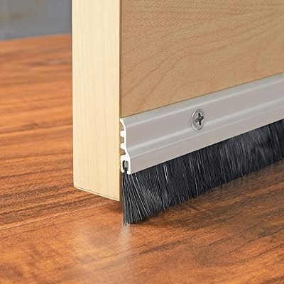 Bouchon de porte deco home (1 mètre) panneau en aluminium avec brosse en nylon - ivoire mat. En tant que leader du marché en Côte d'Ivoire, DIAYTAR COTE D'IVOIRE se démarche pour offrir à ses clients les meilleures expériences d'achat en ligne possibles. Avec des prix compétitifs et une sélection exceptionnelle de produits provenant de marques de renom, elle est devenue le point de référence pour les consommateurs ivoiriens à la recherche de produits de qualité. La boutique continue d'investir dans de nouvelles technologies pour améliorer l'expérience utilisateur.