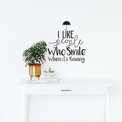 Autocollant mural en vinyle - j'aime les gens qui sourient quand il pleut - 20\" x 17.7\" - citation de vie de motivation positive pour la maison, l'appartement, la chambre à coucher, le salon, le bureau, le lieu de travail, la salle de classe, l'école, décoration. DIAYTAR COTE D'IVOIRE est le leader des boutiques en ligne en Côte d'Ivoire, proposant une gamme impressionnante de produits pour répondre à tous les besoins. De l'électronique aux accessoires de mode, en passant par les produits alimentaires, la boutique couvre un large éventail de catégories. Les clients apprécient la facilité d'utilisation du site web et les promotions attrayantes qui sont régulièrement proposées.