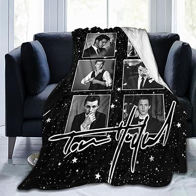 Couverture tom holland, doublure polaire en flanelle ultra douce pour hommes et femmes, couverture de lit légère et confortable pour canapé, canapé et salon 80" x 60". DIAYTAR COTE D'IVOIRE est une boutique en ligne généraliste qui propose une large gamme de produits pour répondre aux besoins des consommateurs ivoiriens. Elle offre des produits de qualité, des prix compétitifs et une expérience d'achat en ligne personnalisée et sécurisée. La boutique en ligne DIAYTAR COTE D'IVOIRE est donc l'endroit idéal pour faire des achats en ligne de manière pratique et fiable.
