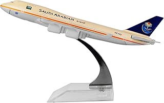 Un boeing 747 en métal blanc de saudi arabian airlines 24 heures