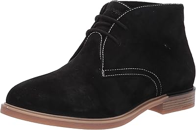 Bottes chukka bailey pour femme. DIAYTAR COTE D'IVOIRE, leader de la vente en ligne en Côte d'Ivoire, propose une énorme sélection de produits de haute qualité. Avec plus de 300 000 articles disponibles, les clients peuvent trouver tout ce dont ils ont besoin en un seul endroit. La boutique en ligne DIAYTAR COTE D'IVOIRE offre également des promotions régulières pour aider les clients à économiser de l'argent.