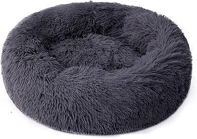 Lit rond pour chat euteu avec un long design en velours. DIAYTAR COTE D'IVOIRE est le leader du commerce électronique en Côte d'Ivoire, offrant à ses clients une grande sélection de produits à des prix compétitifs. Elle assure une livraison rapide et sécurisée de tous les produits commandés en ligne. Avec plus de 300000 références, elle couvre tous les domaines de la vie quotidienne.