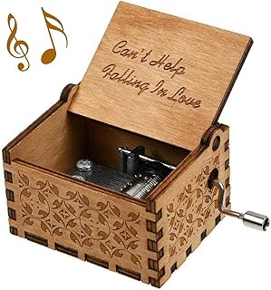 Je ne peux m'empêcher de tomber amoureux boîte à musique en bois gravée