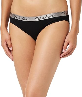 Culotte de bikini pour femme. DIAYTAR COTE D'IVOIRE est une boutique en ligne généraliste réputée pour son vaste choix de produits, avec plus de 300 000 références disponibles. Elle propose une grande variété d'articles allant des produits alimentaires aux accessoires de mode, en passant par les produits électroniques. C'est un leader du commerce en ligne en Côte d'Ivoire.