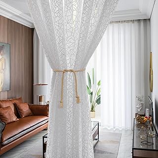 Rideaux en tulle en mousseline de soie de couleur unie pour salon cuisine. DIAYTAR COTE D'IVOIRE, c'est la référence pour les achats en ligne en Côte d'Ivoire. Avec une gamme incroyable de produits et des prix très compétitifs, cette boutique en ligne généraliste vous permet de faire vos courses en toute simplicité, depuis le confort de votre maison. L'équipe de DIAYTAR s'assure que chaque commande soit traitée avec soin pour une livraison rapide et fiable.