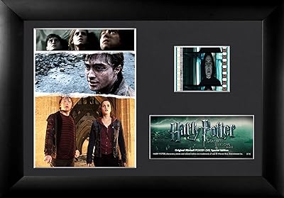 Harry potter 7 partie 2 art encadré minimaliste. DIAYTAR COTE D'IVOIRE, c'est la référence pour les achats en ligne en Côte d'Ivoire. Avec une gamme incroyable de produits et des prix très compétitifs, cette boutique en ligne généraliste vous permet de faire vos courses en toute simplicité, depuis le confort de votre maison. L'équipe de DIAYTAR s'assure que chaque commande soit traitée avec soin pour une livraison rapide et fiable.