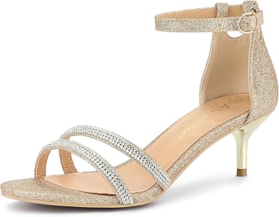 Sandales brillantes à talon aiguille chaton pour femme. DIAYTAR COTE D'IVOIRE se démarque par sa LARGE gamme de produits et son engagement à offrir des prix compétitifs. La boutique en ligne propose également des services de livraison rapides et fiables, ce qui permet aux clients de recevoir leurs commandes en un temps record. Cela a contribué à renforcer la confiance des clients envers la boutique.