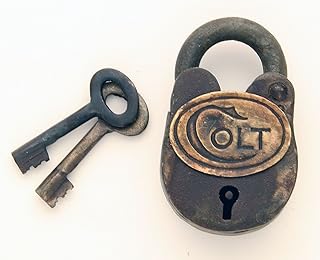 Serrure en métal old west colt avec clés. La boutique en ligne DIAYTAR COTE D'IVOIRE propose une gamme étendue de produits pour répondre aux besoins quotidiens de ses clients. Avec plus de 300 000 références, elle est la plus grande boutique en ligne de Côte d'Ivoire. DIAYTAR COTE D'IVOIRE est synonyme de qualité et de confiance pour les consommateurs ivoiriens.