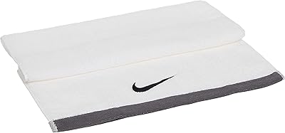 Serviette de toilette basique unisexe pour adulte nike. La boutique en ligne DIAYTAR COTE D'IVOIRE est une plateforme de commerce électronique qui permet aux consommateurs ivoiriens d'acheter en ligne avec facilité et rapidité. Elle est équipée d'un système de paiement sécurisé et propose des options de livraison flexibles pour répondre aux besoins de ses clients.