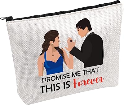 Trousse à maquillage inspirée de la série télévisée vampire damon et elena. La boutique en ligne DIAYTAR COTE D'IVOIRE propose une expérience de shopping en ligne unique et personnalisée. Les clients peuvent profiter d'une navigation intuitive et d'un système de recherche avancé pour trouver facilement les produits qu'ils recherchent. La boutique offre également une garantie de satisfaction et un service client de haute qualité.