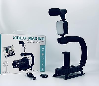 Support de téléphone portable luxe u-rig pour vlogging et photographie, étui d'enregistrement vidéo et support de montage pour iphone type c (grand). DIAYTAR COTE D'IVOIRE est une plateforme de commerce électronique qui répond aux besoins diversifiés de la population ivoirienne. Elle propose une sélection exhaustive de produits, allant des accessoires de mode aux équipements ménagers, en passant par les produits cosmétiques et les outils de bricolage. La boutique en ligne garantit la qualité de ses produits et s'assure que chaque commande soit traitée avec soin.