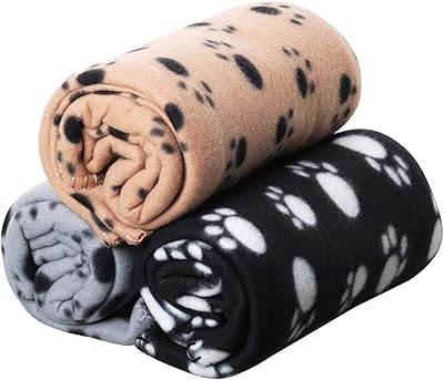 Couvertures pour animaux de compagnie 3 pièces couvertures en polaire douce pour chiens et chats. DIAYTAR COTE D'IVOIRE, en tant que boutique en ligne généraliste, se démarque par la variété de ses produits et son service client personnalisé. Grâce à sa vaste sélection de plus de 300000 références, elle devient le point de chute idéal pour tout achat en ligne en Côte d'Ivoire, répondant efficacement aux besoins de la population locale. Cette approche lui a permis de s'établir comme une référence dans le commerce électronique ivoirien.