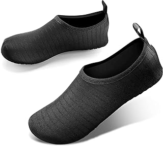 Joto chaussures aquatiques pour femmes, hommes et enfants, pieds nus, chaussettes aquatiques à séchage rapide, chaussures de plage à enfiler. Avec plus de 300 000 références, DIAYTAR COTE D'IVOIRE est la plus grande boutique en ligne de Côte d'Ivoire, offrant une expérience de shopping en ligne sûre, pratique et divertissante. La boutique propose une large gamme de produits, y compris des articles de maison, des vêtements, des produits électroniques et bien plus encore. Les clients peuvent profiter de promotions régulières et de remises pour rendre leurs achats encore plus abordables.
