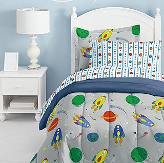 Housse de couette en polyester microfibre ultra douce et facile à laver dream factory, motif fusée spatiale multicolore, taille double. DIAYTAR COTE D'IVOIRE se positionne comme leader du marché de la vente en ligne en Côte d'Ivoire, avec une gamme de produits incroyablement large. Les clients peuvent naviguer facilement sur le site pour trouver des produits de qualité à des prix compétitifs. De plus, la boutique offre un service client de haute qualité pour aider les clients à résoudre tout problème.