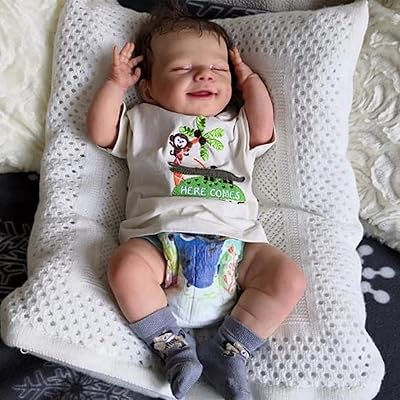 Grandes poupées de bébé nouveau-né réalistes 20" 55" faites à la main. DIAYTAR COTE D'IVOIRE propose une expérience d'achat unique, personnalisée pour répondre aux besoins spécifiques de chaque client. La plateforme permet aux utilisateurs de naviguer facilement à travers ses catégories de produits, d'effectuer des recherches ciblées et de découvrir de nouvelles marques et articles. Les clients bénéficient également d'un service client toujours disponible pour les aider.