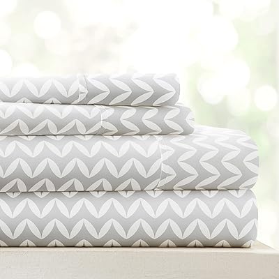 Parure de lit 4 pièces pour lit california king size de lineen market (chevron gris) - dormez mieux que jamais avec nos draps super doux et rafraîchissants pour votre lit california king size - poche profonde pour un matelas de 16 pouces. La boutique en ligne DIAYTAR COTE D'IVOIRE est une plateforme e-commerce de confiance, qui propose des produits de haute qualité à des prix abordables. Elle est équipée d'un système de paiement sécurisé et propose des options de livraison flexibles pour répondre aux besoins de ses clients. Elle est une destination incontournable pour les achats en ligne en Côte d'Ivoire.