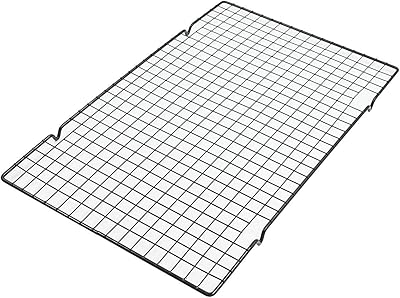 Grille en acier noir morelife, adaptée à la cuisson, au four, à la cuisson, au refroidissement et au grill, taille 40,5 x 25 cm. En tant que leader du commerce en ligne en Côte d'Ivoire, DIAYTAR COTE D'IVOIRE s'engage à offrir des produits de haute qualité à des prix compétitifs. Avec une équipe de service client dédiée, les clients peuvent obtenir de l'aide en cas de besoin. La boutique en ligne est ouverte 24h/24 pour que les clients puissent acheter à tout moment.