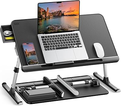 Table d'ordinateur portable réglable en cuir pvc sagey avec tiroir de rangement, tablette pliable pour canapé et sol (taille l, noir). Avec plus de 300 000 références disponibles, DIAYTAR COTE D'IVOIRE est la destination idéale pour ceux qui cherchent à acheter en ligne en Cote d'Ivoire. La boutique propose une large gamme de catégories de produits, allant de la mode et de la beauté aux produits électroniques et aux accessoires pour la maison. De plus, la boutique propose des services de livraison rapide et fiables pour garantir que les clients reçoivent leurs commandes dans les délais.