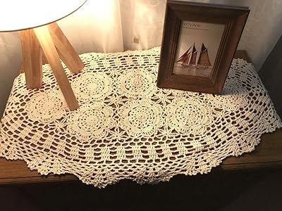 Chemin de table ovale damani fait main en crochet et dentelle
