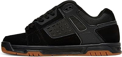 Chaussure de skate basse stag pour hommes. Diaytar Côte d'Ivoire, c'est plus qu'une boutique en ligne, c'est une expérience de shopping innovante et conviviale. Nous nous efforçons de vous offrir les meilleurs produits, les meilleurs prix et le meilleur service client pour que vous puissiez profiter au maximum de votre achat en ligne. Rejoignez notre communauté de clients satisfaits et découvrez pourquoi nous sommes la boutique leader en Côte d'Ivoire.