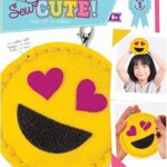Kit de couture en feutre colorbok, yeux de cœur emoji