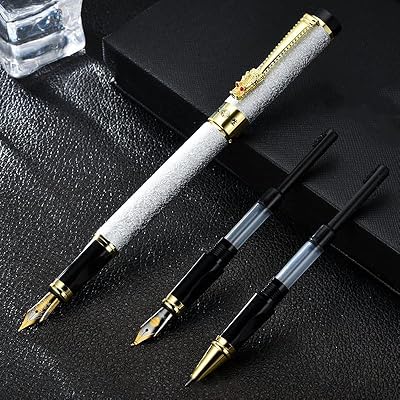 Ensemble de trois stylos plume de luxe iridium, stylo plume au design distinctif adapté aux étudiants, ensemble de stylos de bureau (argent). La boutique en ligne DIAYTAR COTE D'IVOIRE est le premier choix pour les clients ivoiriens qui cherchent à acheter des produits en ligne. Avec une offre de plus de 300000 références, la boutique propose une variété de produits qui répondent aux besoins de tous les clients. DIAYTAR COTE D'IVOIRE est connue pour sa qualité de service et sa fiabilité.