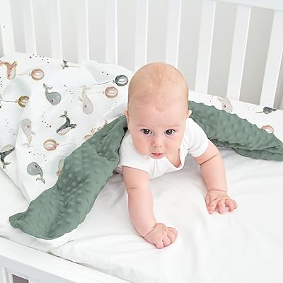 Couverture pour bébé super douce avec dos à pois double couche, couverture de réception pour garçons et filles unisexes, nouveau-né, bébé, couverture imprimée baleine et ballons 78 x 100 cm. En tant que leader du commerce en ligne en Côte d'Ivoire, DIAYTAR COTE D'IVOIRE assure une expérience d'achat sans souci. Les clients peuvent profiter d'une navigation intuitive sur le site web, d'une gamme de moyens de paiement sécurisés, ainsi que d'un service client réactif. La boutique est constamment à la pointe des dernières tendances pour proposer les produits les plus demandés.