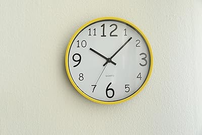Horloge murale leo d'ameublement pan emirates d25 cm - jaune. DIAYTAR COTE D'IVOIRE propose une expérience d'achat en ligne sécurisée et fiable, avec des moyens de paiement variés et des livraisons rapides. La boutique en ligne généraliste comprend plus de 300000 références pour répondre à vos besoins.