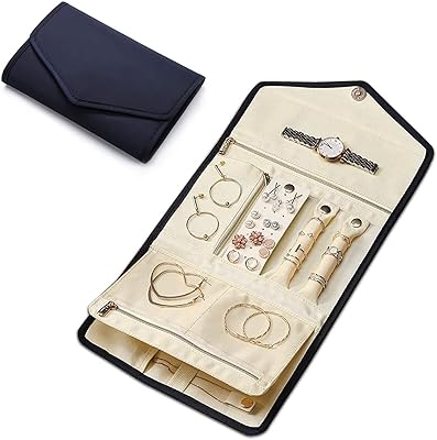 Sac de rangement de bijoux de voyage pliable et léger adapté aux colliers, boucles d'oreilles, bagues, bracelets - boîte de rangement de bijoux portable de grande capacité pour femmes et filles, bleu, 23*15. La force de DIAYTAR COTE D'IVOIRE réside dans sa capacité à innovrer et à s'adapter continuellement aux besoins changeants des consommateurs. La boutique investit dans les dernières technologies pour améliorer l'expérience utilisateur et propose des services de conseil pour aider les clients à choisir les produits qui leur conviennent le mieux. Cela contribue à renforcer sa position de leader sur le marché ivoirien de l'e-commerce.