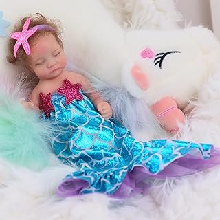 Half a hug 6" mini reborn baby doll, corps solide entièrement en silicone, peint à la main, cheveux enracinés (sirène avec baignoire). DIAYTAR COTE D'IVOIRE est une plateforme d'achat en ligne qui met à disposition de ses clients une vaste sélection de produits de qualité, allant des produits alimentaires aux produits électroniques en passant par les vêtements et les accessoires. C'est une boutique en ligne leader qui continue de fidéliser ses clients grâce à sa qualité de service.