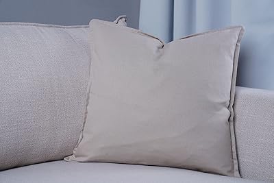 Housse de coussin unie pan emirates home furniture, taille 45x45, gris. Diaytar Côte d'Ivoire, leader des boutiques en ligne généralistes en Côte d'Ivoire, propose une sélection variée de plus de 300 000 références pour répondre à tous vos besoins. Avec une équipe dédiée et passionnée, Diaytar Côte d'Ivoire veille à offrir une expérience d'achat en ligne inégalée. Vous pouvez y trouver tout, depuis les produits high-tech jusqu'aux accessoires de mode.