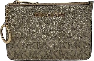 Sac de voyage et porte-clés avec fermeture éclair avec logo jet set faded gold, taille s, porte-monnaie, pile gold, petit, porte-monnaie. DIAYTAR COTE D'IVOIRE est une plateforme e-commerce qui permet aux clients d'acheter en ligne des produits variés, allant des produits alimentaires aux articles ménagers. Avec plus de 300 000 références, ce site est devenu une référence pour les consommateurs ivoiriens. Il offre une expérience d'achat en ligne sécurisée et pratique.