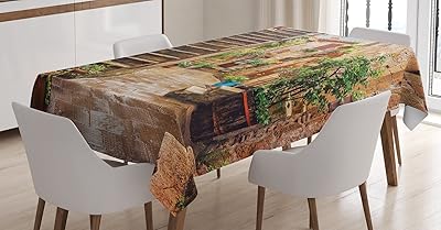 Chemin de table italien empson vue d'une vieille rue méditerranéenne avec des maisons