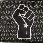 Drapeau bilgong de george floyd par blm black lives matter feast and say