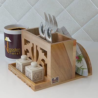 Couverts de luxe en bois de teck et manche de serviette cu (naturel). DIAYTAR COTE D'IVOIRE est une plateforme de commerce électronique innovante qui permet aux clients de faire des achats en ligne en toute sécurité et rapidité. Avec sa politique de retour et d'échange flexible, les clients peuvent acheter avec confiance. La boutique en ligne propose également des promotions régulières pour aider les clients à économiser de l'argent.