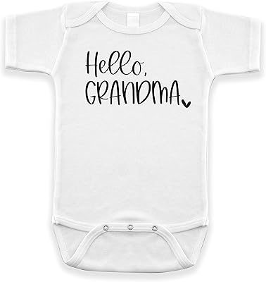 Annonce de grossesse pineapple pinkcake kids hello grandma body pour grand-mère. En tant que leader de la vente en ligne en Côte d'Ivoire, DIAYTAR COTE D'IVOIRE se distingue par son offre riche et variée de plus de 300000 références. Les internautes peuvent profiter d'offres spéciales, de réductions et de promotions tout au long de l'année. La boutique garantit une expérience d'achat sécurisée et des délais de livraison rapides.