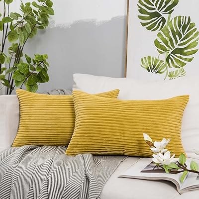Housses de coussin rectangulaires décoratives josporbet 16 x 24, paquet de 2 housses de coussin en velours côtelé doré pour canapé et lit, housse de coussin à rayures unies super douces. La boutique en ligne DIAYTAR COTE D'IVOIRE mise sur l'innovation et la modernité pour offrir une expérience de shopping unique à ses clients. Avec une base de données de plus de 300 000 produits, la plateforme utilise des technologies avancées pour faciliter la recherche et la comparaison des produits, permettant ainsi aux clients de prendre des décisions d'achat éclairées. Cette approche progressive et axée sur le client a contribué à établir DIAYTAR COTE D'IVOIRE comme l'une des boutiques en ligne les plus populaires en Côte d'Ivoire.