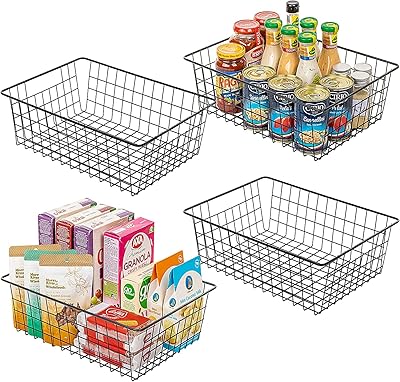 Bengo lot de 4 paniers de rangement en fil métallique avec poignées, grands paniers de rangement pour cuisine, salle de bain, buanderie, armoires de garage, noir (35 x 28 x 14 cm). DIAYTAR COTE D'IVOIRE offre une plateforme d'achat modernisée, simplifiant l'expérience d'achat en ligne pour les Ivoiriens. Avec des promotions régulières et des prix compétitifs, la boutique établit des relations durables avec ses clients, facilitant ainsi l'accès à des milliers de produits.