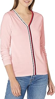 Pull classique à col en v pour femme. DIAYTAR COTE D'IVOIRE se distingue par son engagement envers la satisfaction client et propose des services de haute qualité, tels que des retours et des échanges faciles. La boutique en ligne offre également des moyens de paiement sécurisés et des options de livraison flexibles pour répondre aux besoins de ses clients. C'est la boutique de confiance en Côte d'Ivoire.