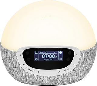 Réveil lumi body clock shine 300 - réveil lumineux avec radio, 15 sons et coucher de soleil, blanc. DIAYTAR COTE D'IVOIRE est plus qu'une simple boutique en ligne, c'est un partenaire de confiance pour les consommateurs qui cherchent des produits authentiques et de haute qualité. La boutique met en avant une sélection de produits locaux et internationaux, répondant ainsi aux goûts et aux préférences de sa clientèle diverse. Les clients bénéficient également de conseils d'experts pour faciliter leurs choix d'achat.