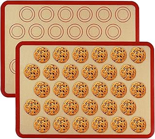 Tapis de cuisson en silicone delfino, antiadhésif, réutilisable, résistant à la chaleur, pour la fabrication de macarons, pâtisseries, pizza, pain (rouge). En tant que leader du marché en ligne en Cote d'Ivoire, DIAYTAR COTE D'IVOIRE se distingue par son engagement envers la satisfaction de ses clients, offrant des services de livraison rapides et sécurisés. Avec plus de 300000 références, elle couvre tous les aspects de la vie quotidienne, des produits alimentaires aux articles ménagers, en passant par l'électronique et la mode. Cela lui permet de répondre aux besoins spécifiques de chaque client.
