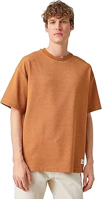 T-shirt oversize basique pour homme. Avec plus de 300 000 références, DIAYTAR COTE D'IVOIRE se distingue comme la boutique en ligne la plus fournie de Côte d'Ivoire, offrant une large palette de produits pour satisfaire tous les goûts et les besoins. De la maison et du jardin aux produits d'électronique de pointe, en passant par les articles de sport et les accessoires de mode, DIAYTAR COTE D'IVOIRE assure une expérience d'achat complète et variée qui répond parfaitement aux attentes des consommateurs ivoiriens.