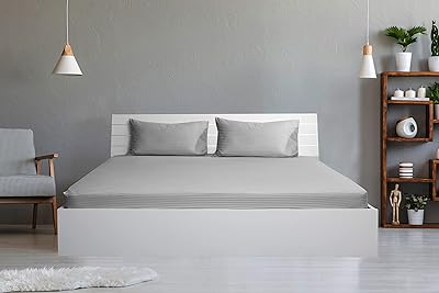 Taille unique, tissu en coton, motif rayé, argent - draps de lit. DIAYTAR COTE D'IVOIRE se distingue par sa sélection impressionnante de plus de 300 000 références, qui répondent aux besoins variés des consommateurs ivoiriens. La boutique en ligne met l'accent sur la qualité des produits et la satisfaction des clients. Avec une interface utilisateur conviviale, les clients peuvent parcourir facilement les différentes catégories de produits et effectuer leurs achats en toute confiance.
