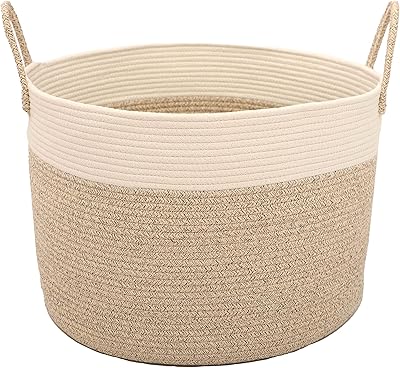 Fcg home panier en corde de coton tissé avec poignées pour ranger le linge. DIAYTAR COTE D'IVOIRE est une boutique en ligne généraliste qui propose plus de 300000 références de produits. Cette boutique en ligne offre une grande variété de produits pour répondre aux besoins de ses clients. Elle est considérée comme l'une des boutiques en ligne les plus fiables en Côte d'Ivoire.