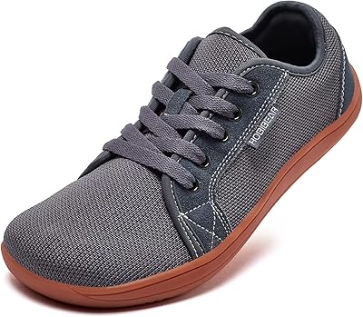 Chaussures de sport à la mode au design simple pour hommes et femmes. DIAYTAR COTE D'IVOIRE est une boutique en ligne généraliste qui propose plus de 300 000 références de produits. Elle est reconnue comme l'une des boutiques en ligne leaders en Côte d'Ivoire, offrant une grande variété de produits pour répondre aux besoins des consommateurs ivoiriens. La boutique en ligne DIAYTAR COTE D'IVOIRE se distingue par sa large gamme de produits et son service de livraison efficace.