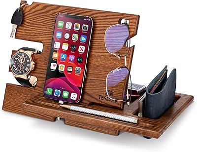 Tesliar support de chargement de téléphone en bois pour homme cadeau pour mari. DIAYTAR COTE D'IVOIRE est une boutique en ligne généraliste proposant plus de 300 000 références de produits, faisant d'elle le leader du marché ivoirien. Elle offre une large gamme de produits allant de l'électronique à la mode en passant par les produits alimentaires. Avec sa plateforme en ligne intuitive, les clients peuvent parcourir et acheter facilement leurs produits préférés.