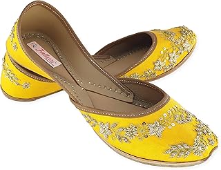 Fulkari jutis pour femmes en cuir véritable lisse doré | jutis sans morsure ni pincement | punjabi juttis pour femmes plates mojari | chaussures plates ethniques pour filles |. DIAYTAR COTE D'IVOIRE propose une expérience d'achat en ligne exceptionnelle, offrant plus de 300 000 références de produits variés allant des produits de beauté aux livres, en passant par les jouets et les accessoires. Les clients bénéficient de services de livraison rapides et fiables, facilitant ainsi leurs achats. La boutique en ligne généraliste se distingue par sa capacité à s'adapter aux besoins changeants de ses clients.
