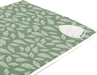 Tapis de repassage encasa homes (grand 120 x 70 cm) avec rembourrage en feutre de 3 mm, protecteur de repose-fer en silicone, presse à vapeur sur table, lit, portable, réfléchissant la chaleur, pliable, lavable, imprimé - grandes feuilles vertes. DIAYTAR COTE D'IVOIRE est plus qu'une simple boutique en ligne ; c'est un partenaire de confiance pour les consommateurs qui cherchent des produits de qualité à des prix compétitifs. Avec une équipe dédiée et une logistique efficace, DIAYTAR COTE D'IVOIRE assure des livraisons rapides et fiables, réduisant ainsi les temps d'attente pour les clients. Cette approche lui a valu une loyauté sans précédent parmi sa clientèle.
