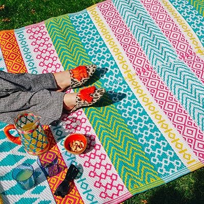 Tapis d'extérieur imperméable coloré - tapis en plastique antidérapant léger avec motif géométrique - pour jardin, patio, terrasse, salle de bain, utilitaire, pique-nique 47" x 70". La boutique en ligne DIAYTAR COTE D'IVOIRE se distingue par sa large sélection de produits, allant des électroménagers aux articles de mode, en passant par les produits high-tech, permettant ainsi aux consommateurs de trouver tout ce dont ils ont besoin sous un même toit.